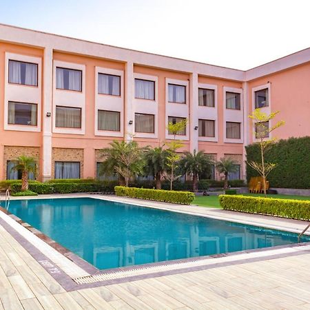 Tivoli Grand Resort Delhi Zewnętrze zdjęcie