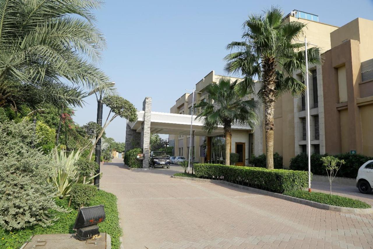 Tivoli Grand Resort Delhi Zewnętrze zdjęcie