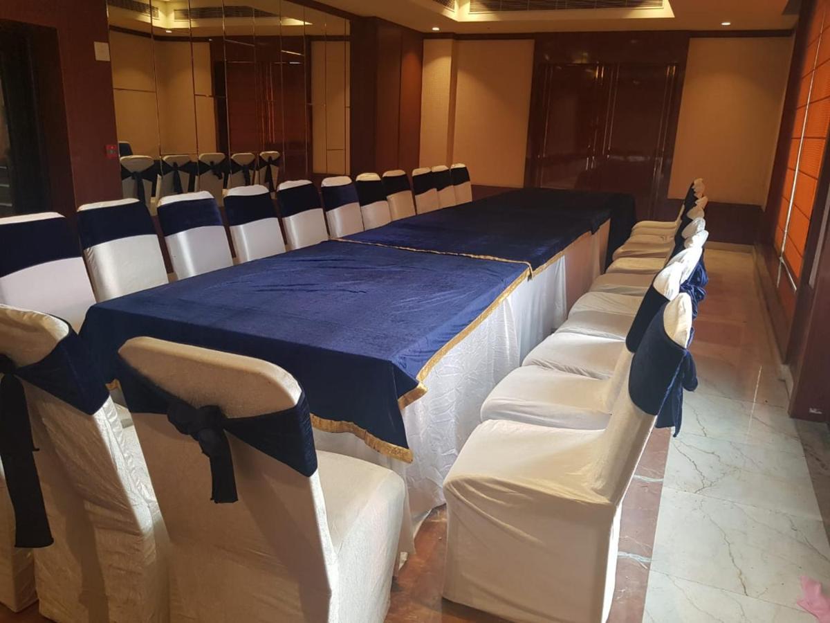 Tivoli Grand Resort Delhi Zewnętrze zdjęcie